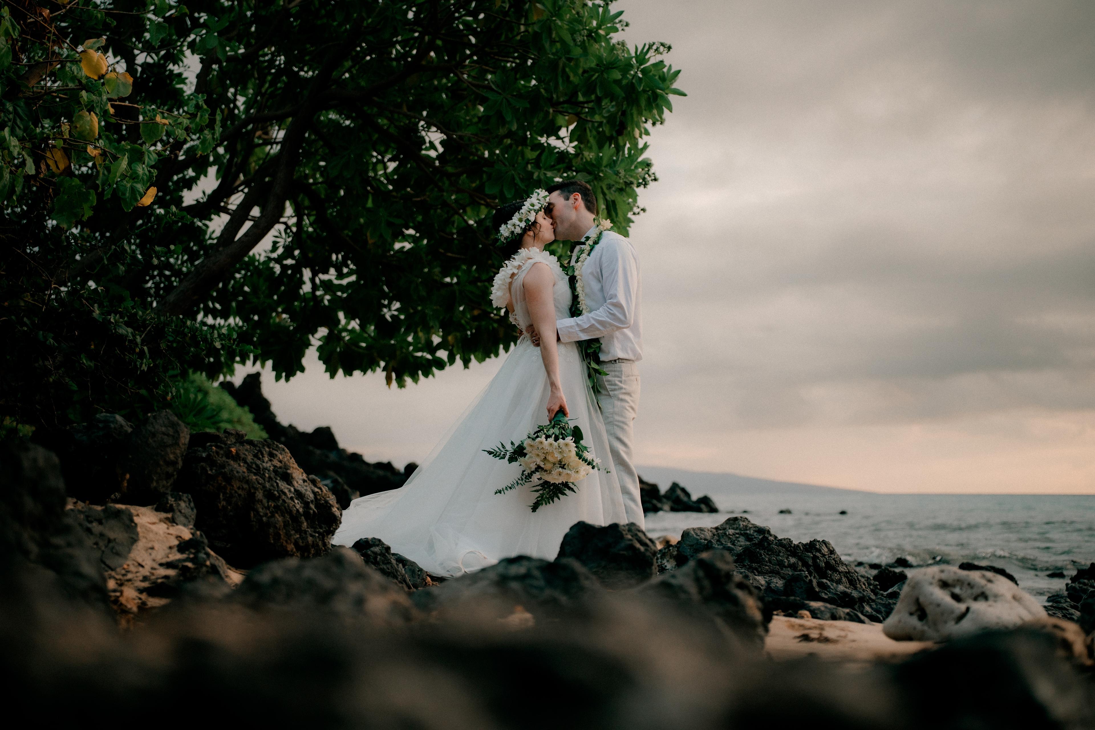 Ariel & Ben’s Intimate Wedding at Palauea Beach: A Maui Love Story