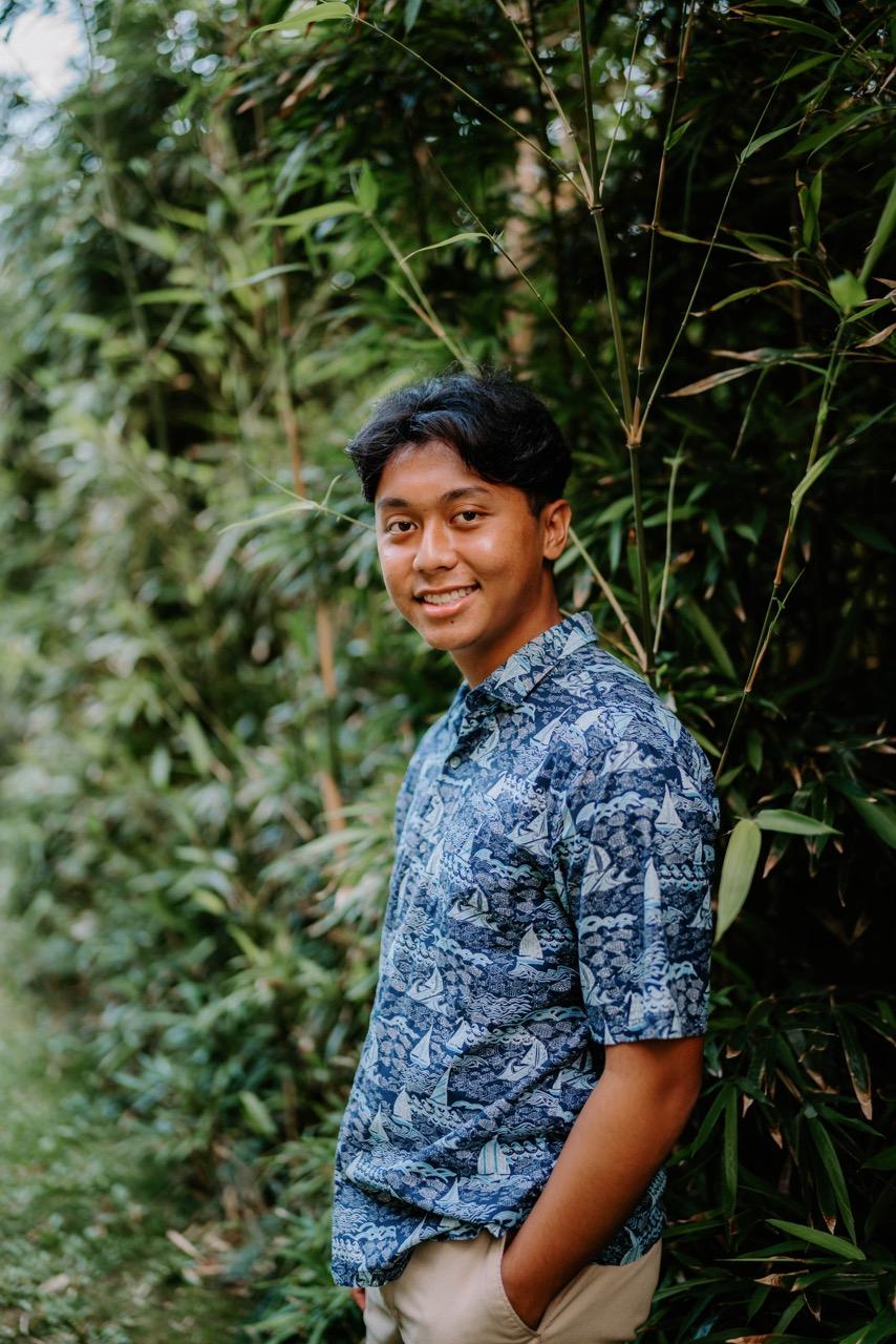 Cole Laulusa, Iao Valley - Wailuku, HI - Senior Portrait