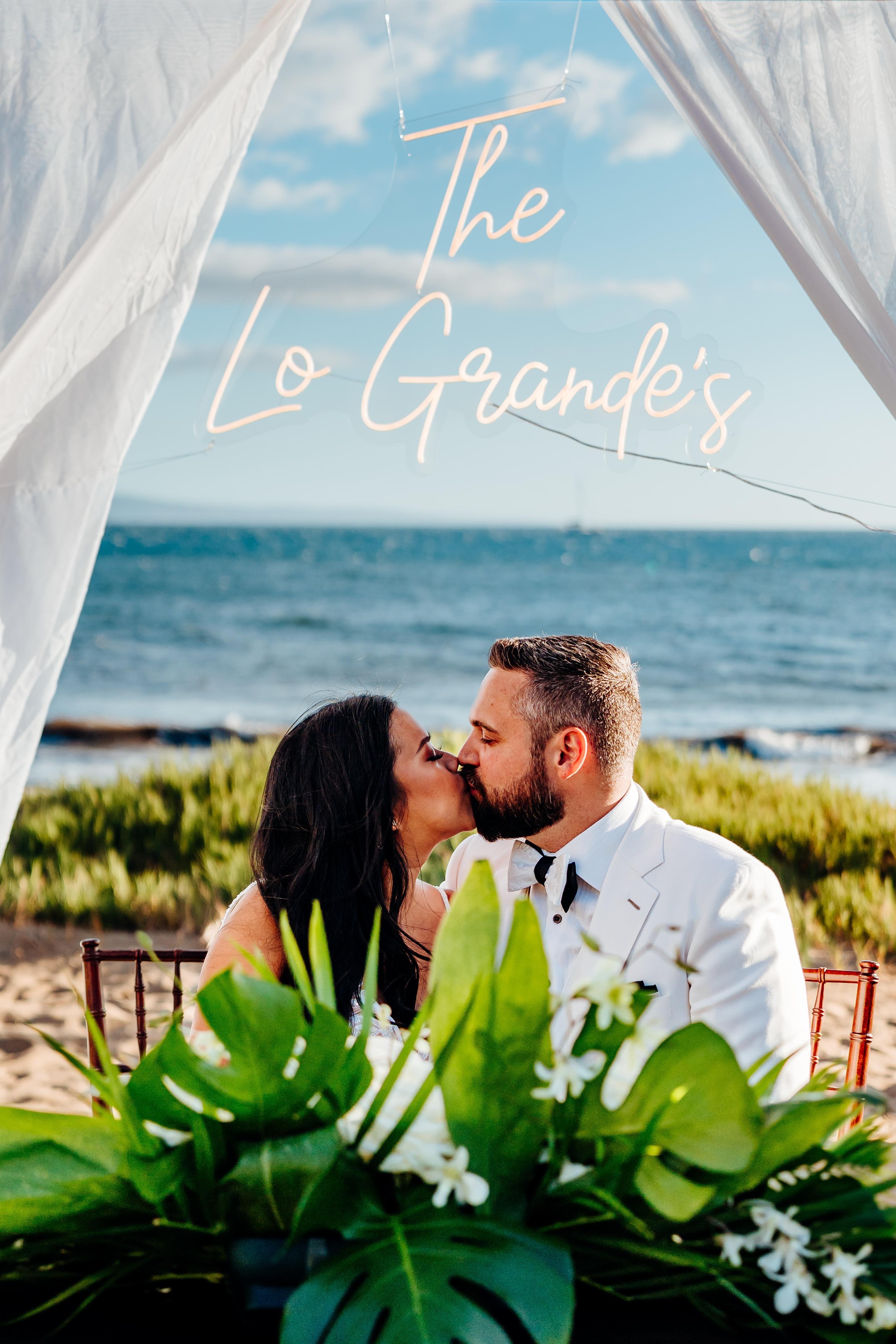 Alyssa & Andrew's Dreamy Wedding at Sugar Beach: A True Blend of Cultures and Love